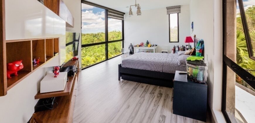 Casa de entrega inmediata en el Country Club