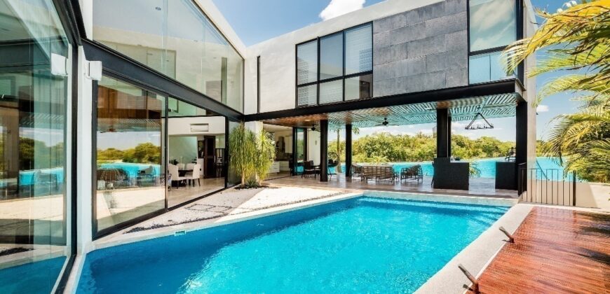 Casa de entrega inmediata en el Country Club