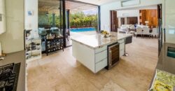 Casa de entrega inmediata en el Country Club